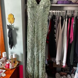 Elegant Green Sequin Evening Gown